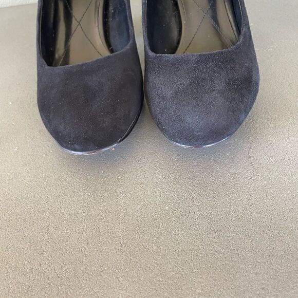 Isola Black Suede Chunky Heel Pumps Size 7.5 - Picture 3 of 11